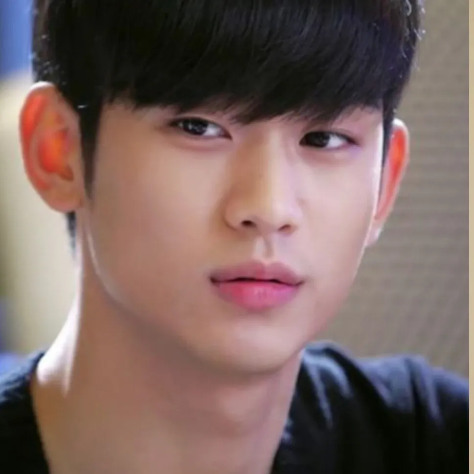 A moment captured by a fan of Kim Soohyun
