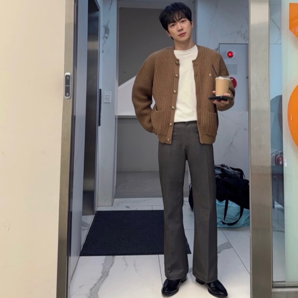 Behind-the-scenes cut of Lee Sangyeob