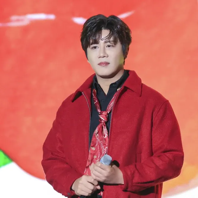 Behind-the-scenes cut of Jin Haesung