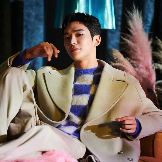Foto terbaru dari Rowoon