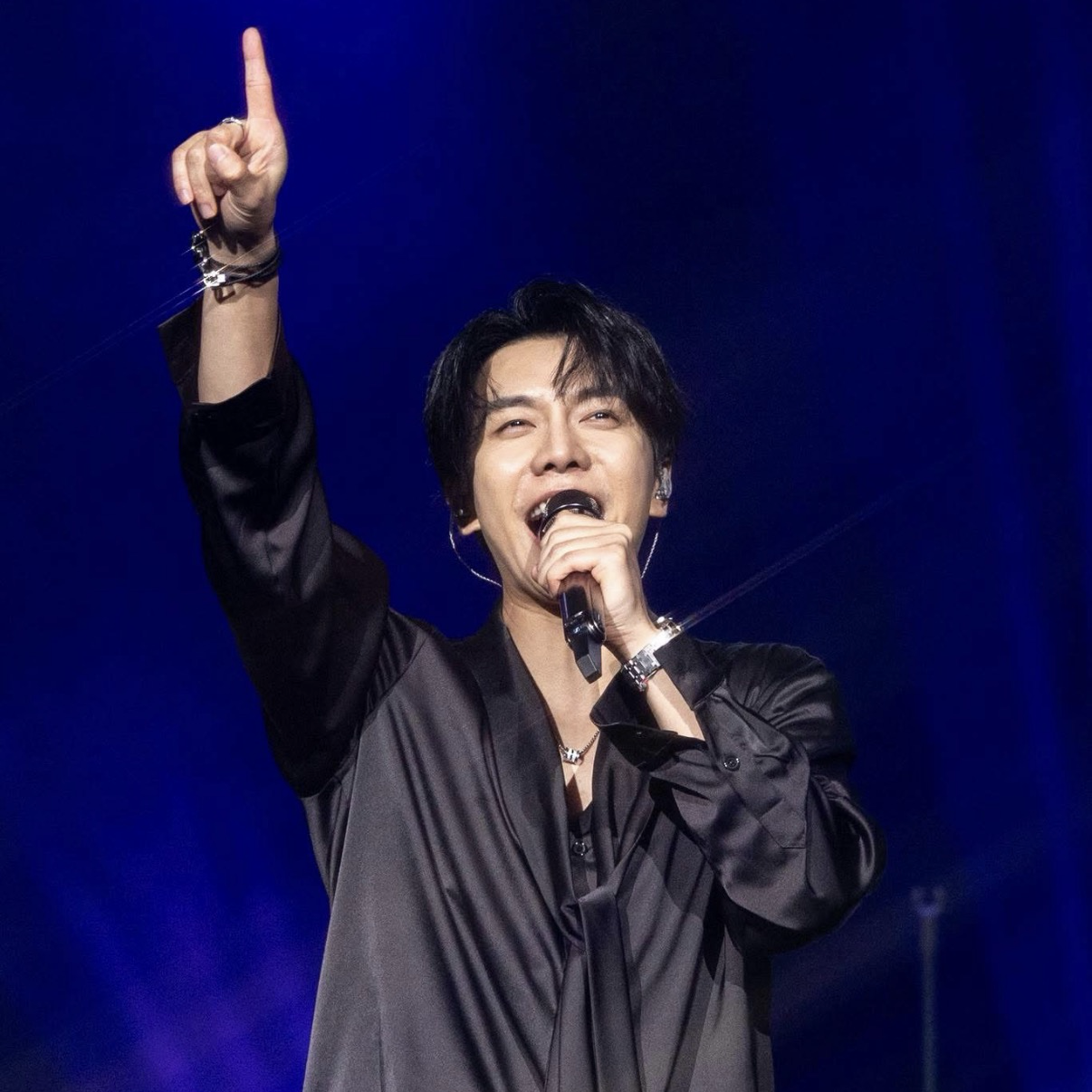 Cuplikan di balik layar dari Lee Seunggi