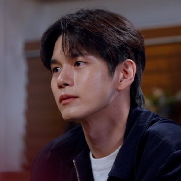 邕圣祐的最新照片