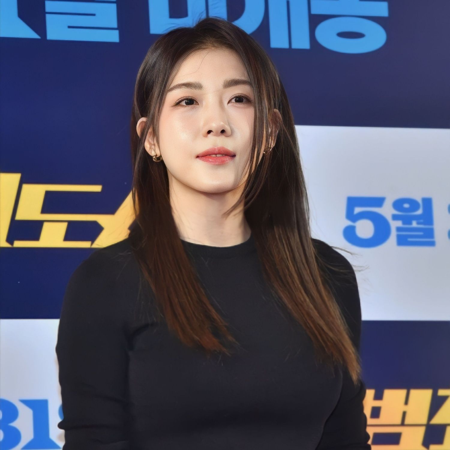 Behind-the-scenes cut of Ha Jiwon