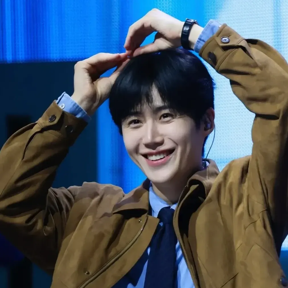 김선호 최근 활동샷