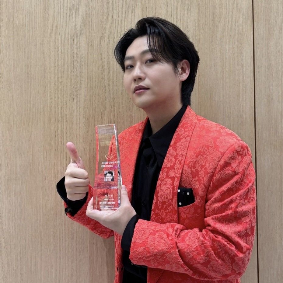 Behind-the-scenes cut of Min Soohyun