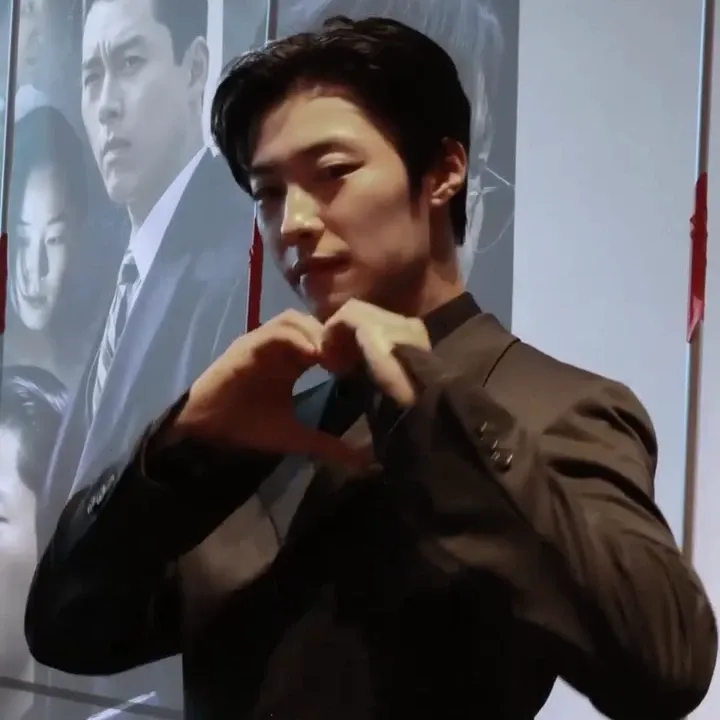 Behind-the-scenes cut of Woo Dohwan