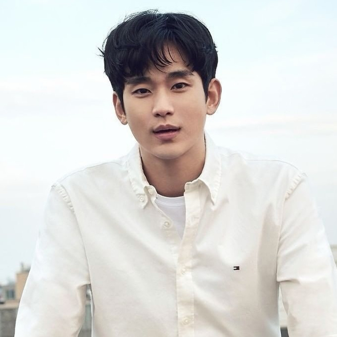 A moment captured by a fan of Kim Soohyun