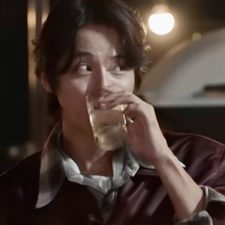 Behind-the-scenes cut of Yoon Shiyoon