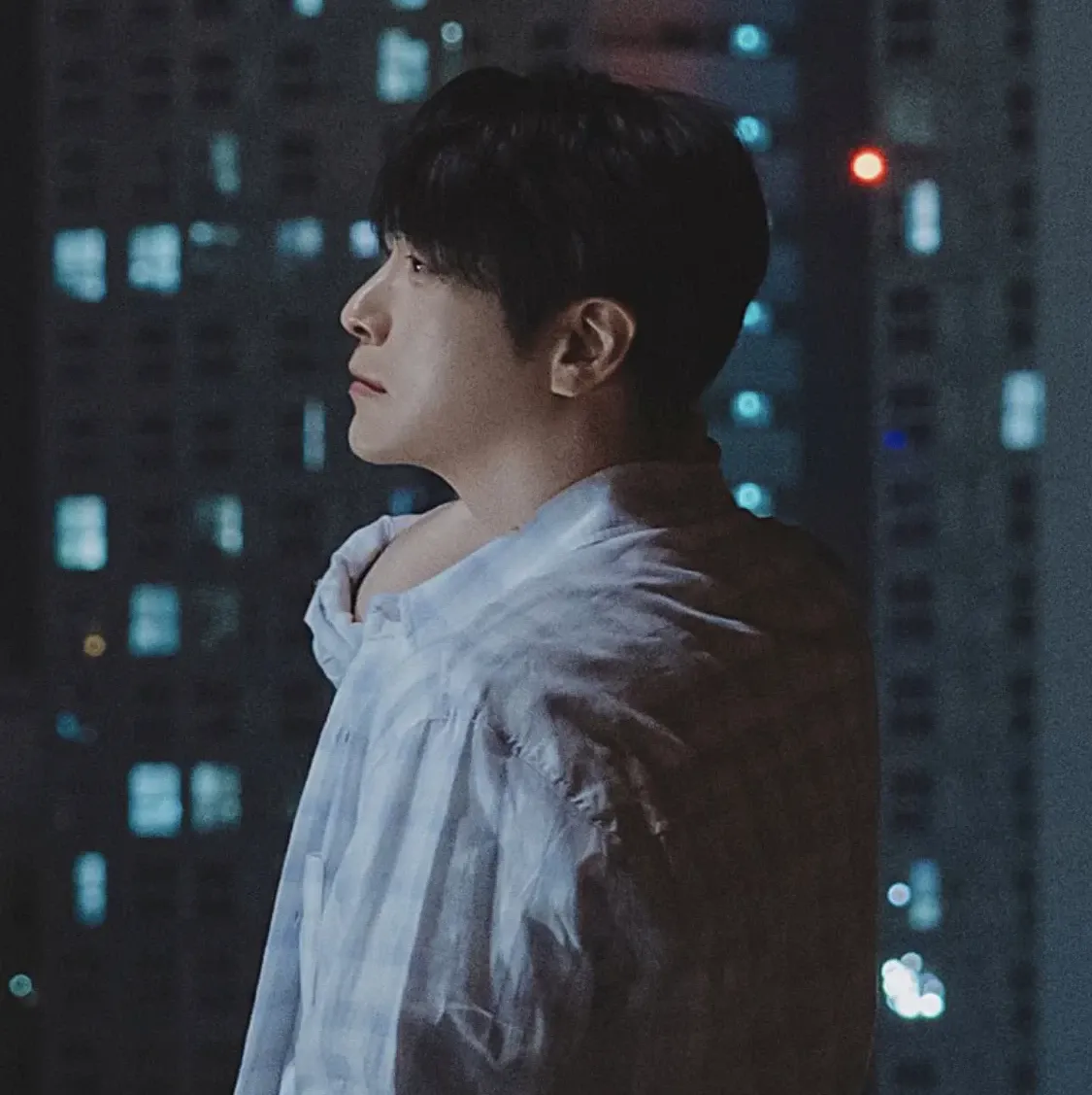 A moment captured by a fan of Lee Joonhyuk