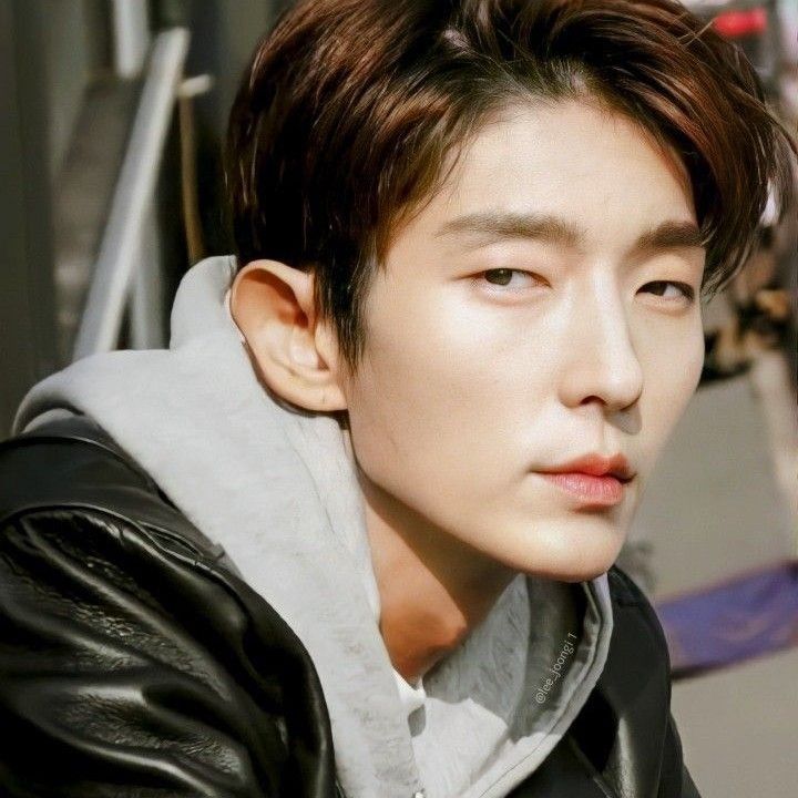 Behind-the-scenes cut of Lee Joongi