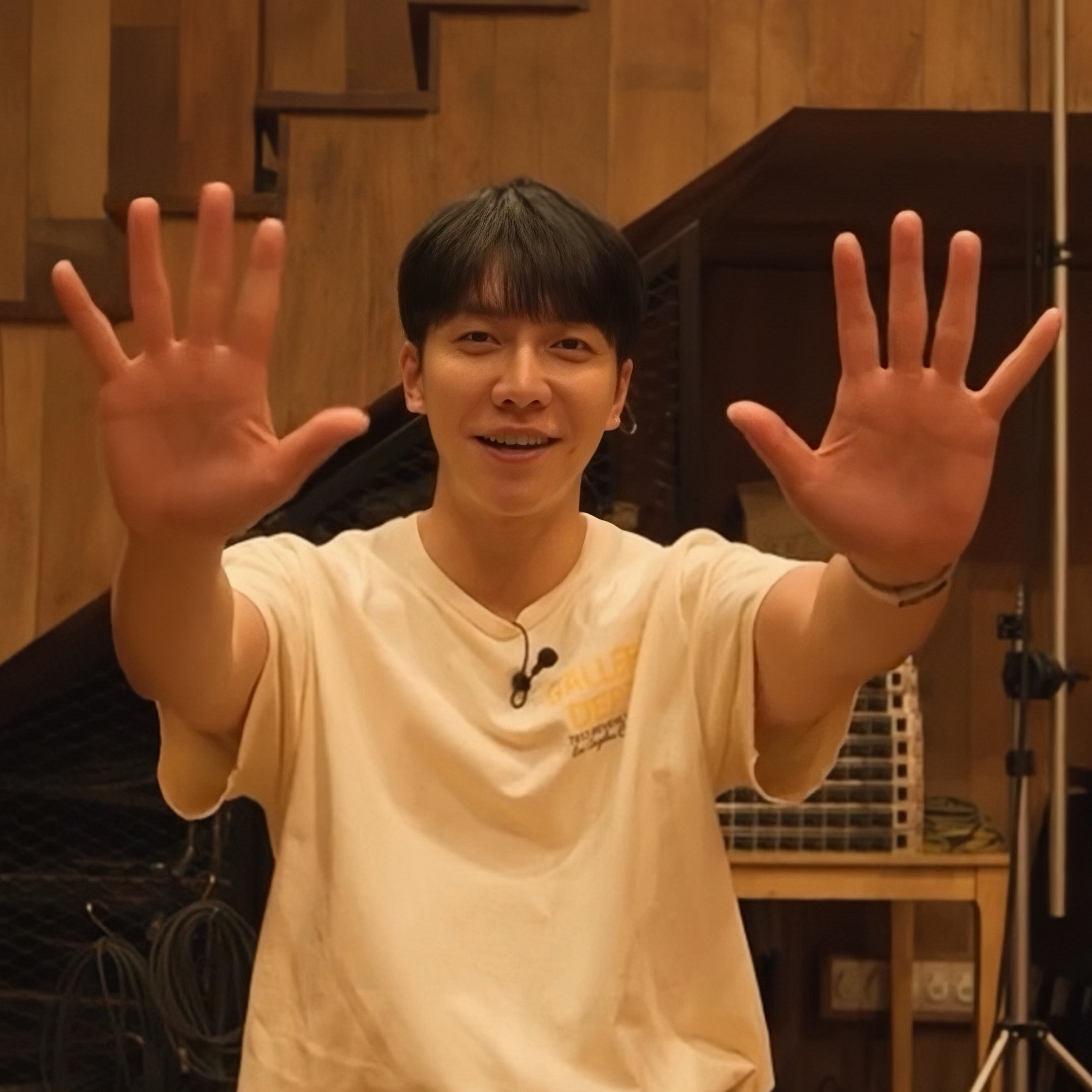 Foto terbaru dari Lee Seunggi