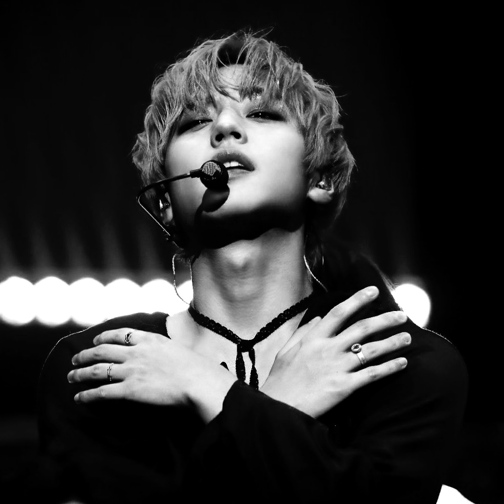 A moment captured by a fan of Park Jihoon