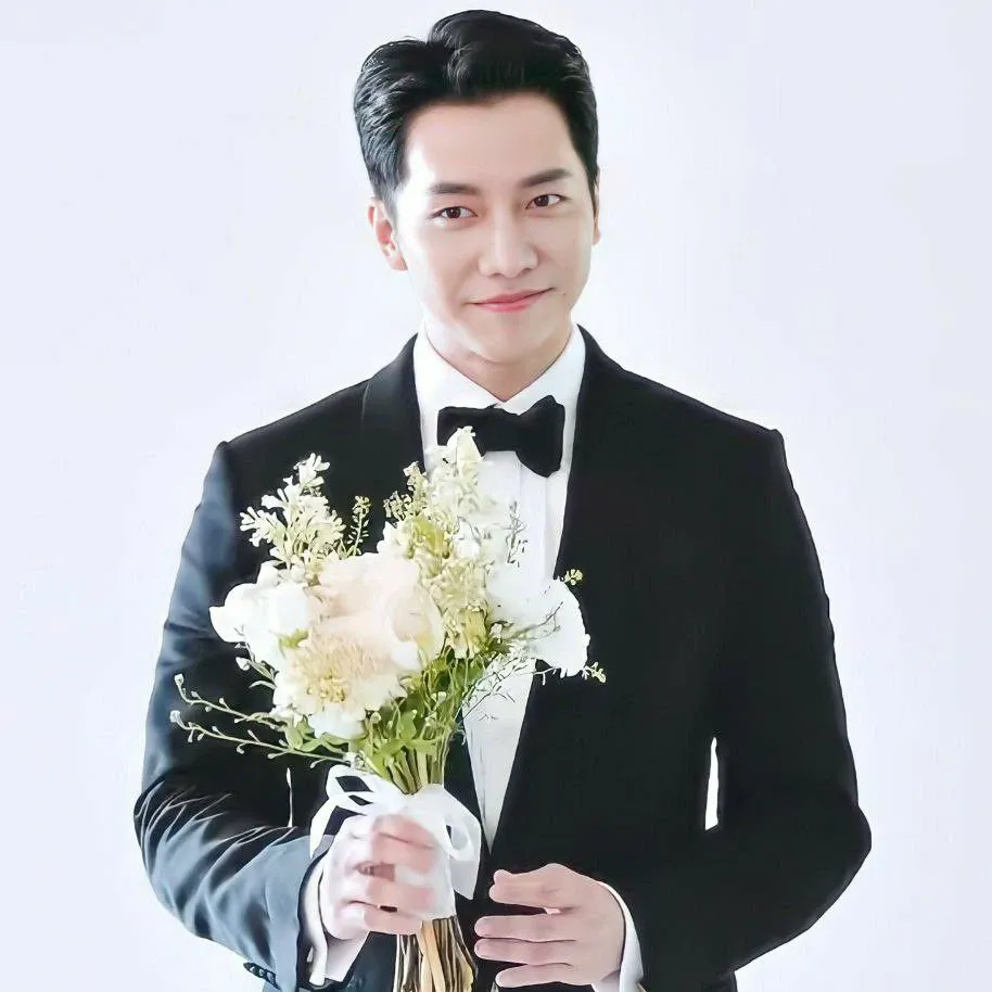 Foto terbaru dari Lee Seunggi