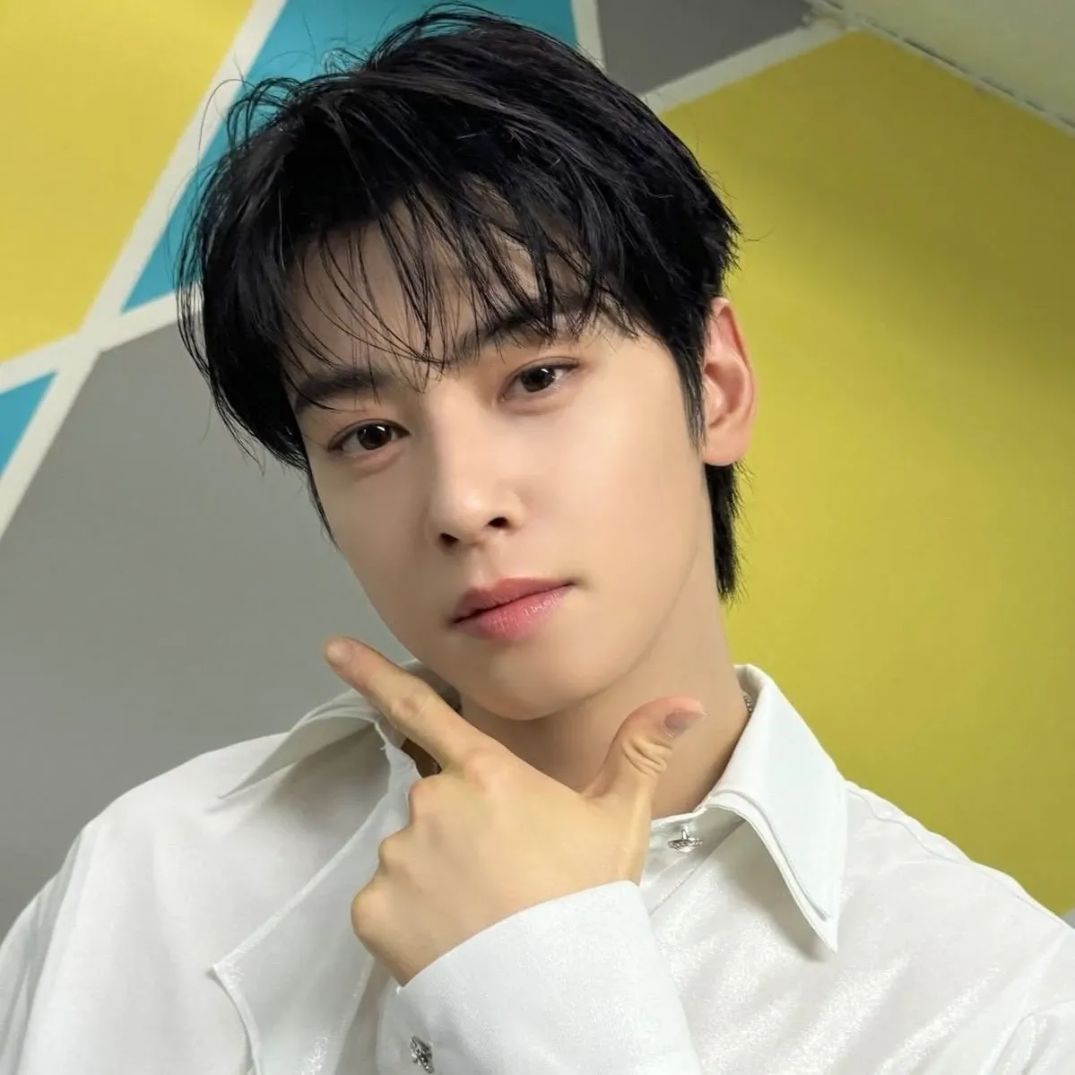 Latest photo of Cha Eunwoo
