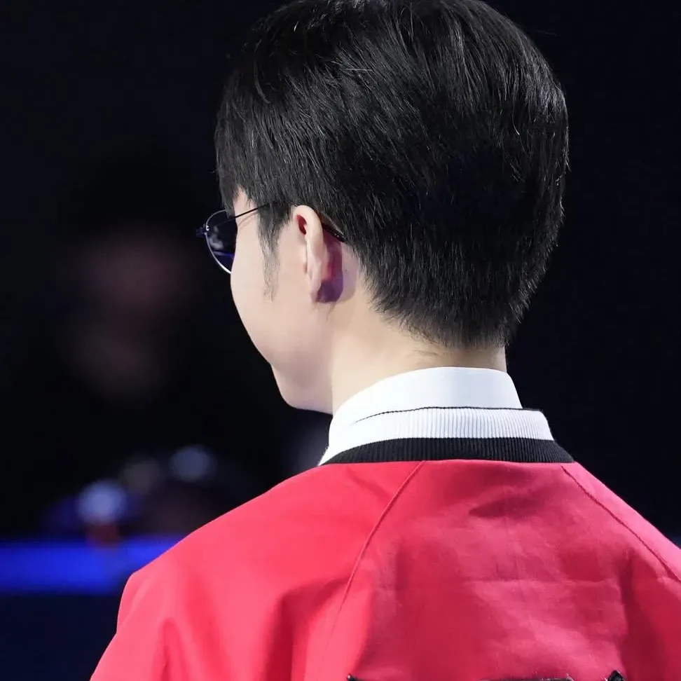 Behind-the-scenes cut of Faker