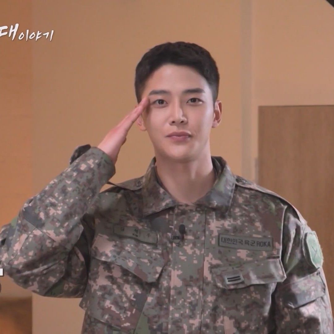 粉丝拍下的路云瞬间