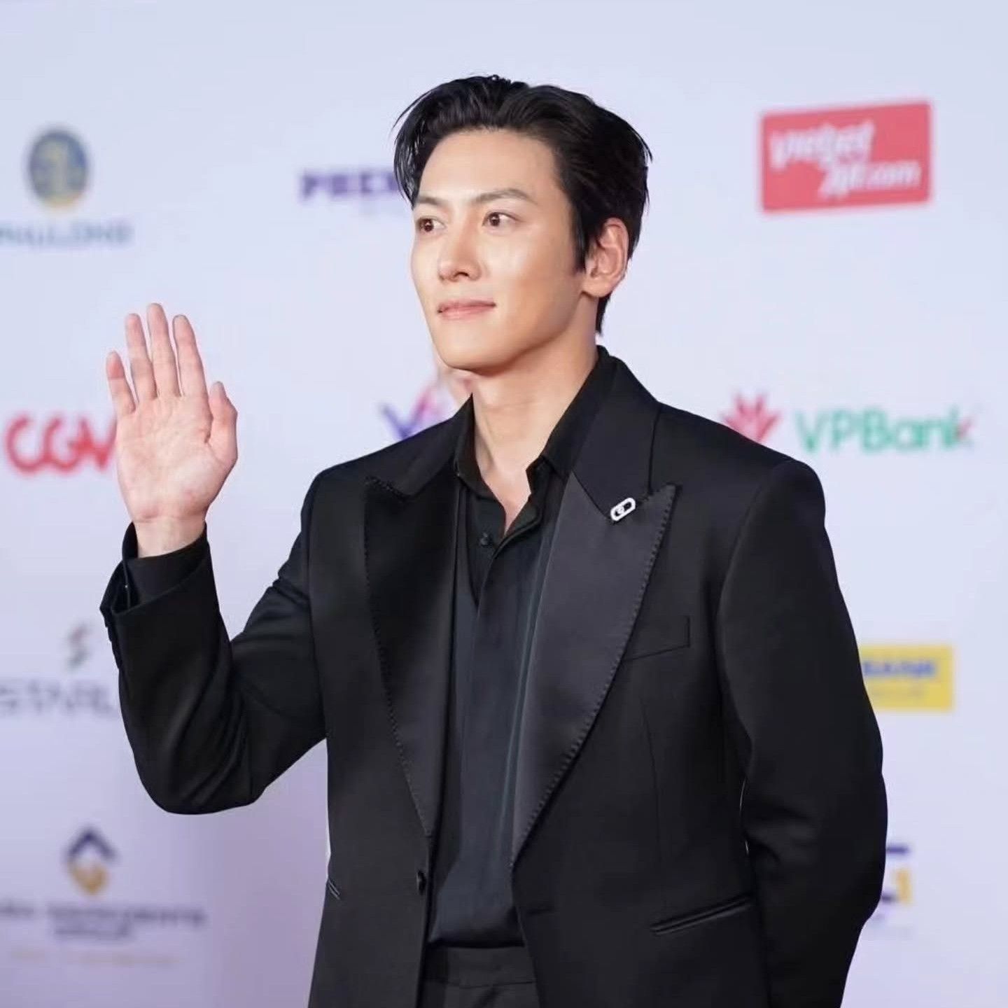지창욱의 최신 사진