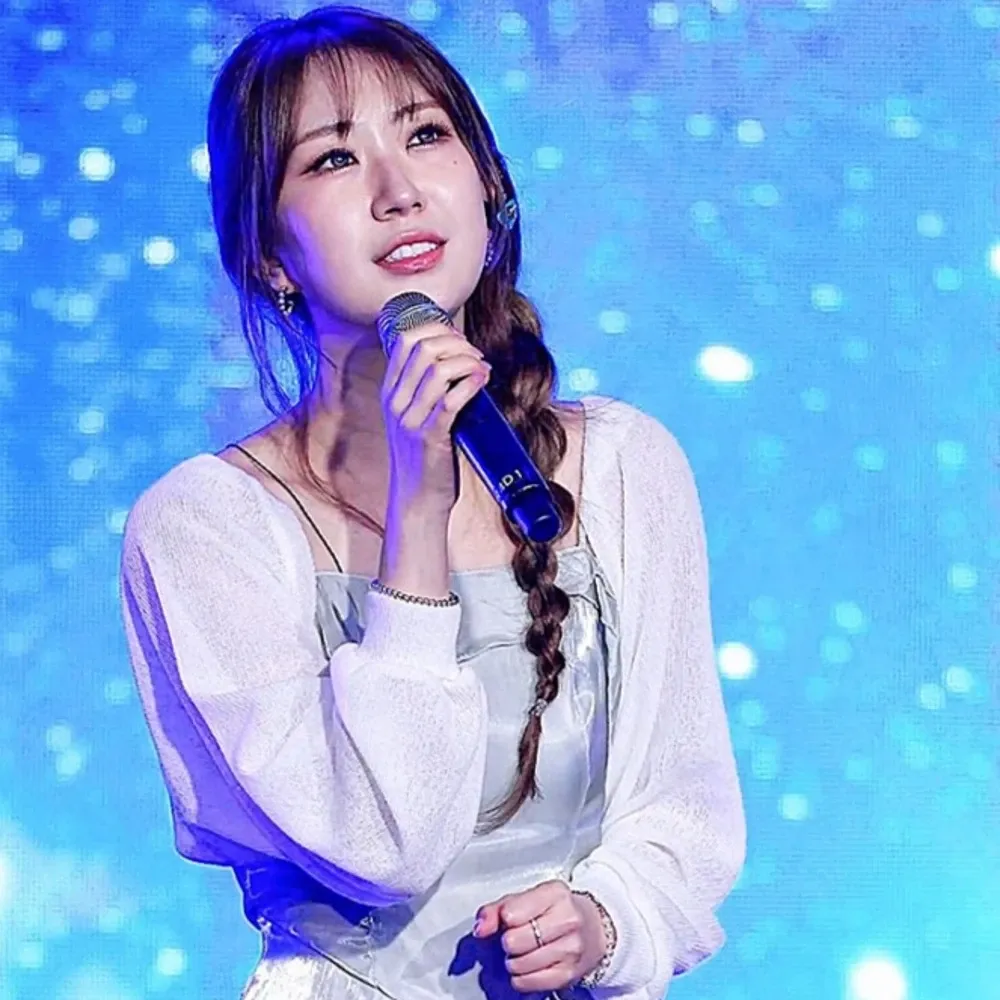 Cuplikan di balik layar dari Jeon Yujin