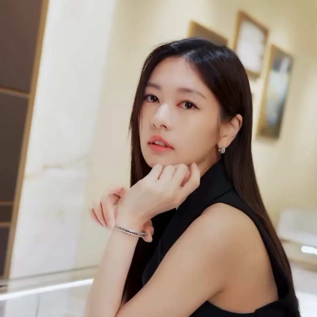 Recent activity shot of Jung Somin