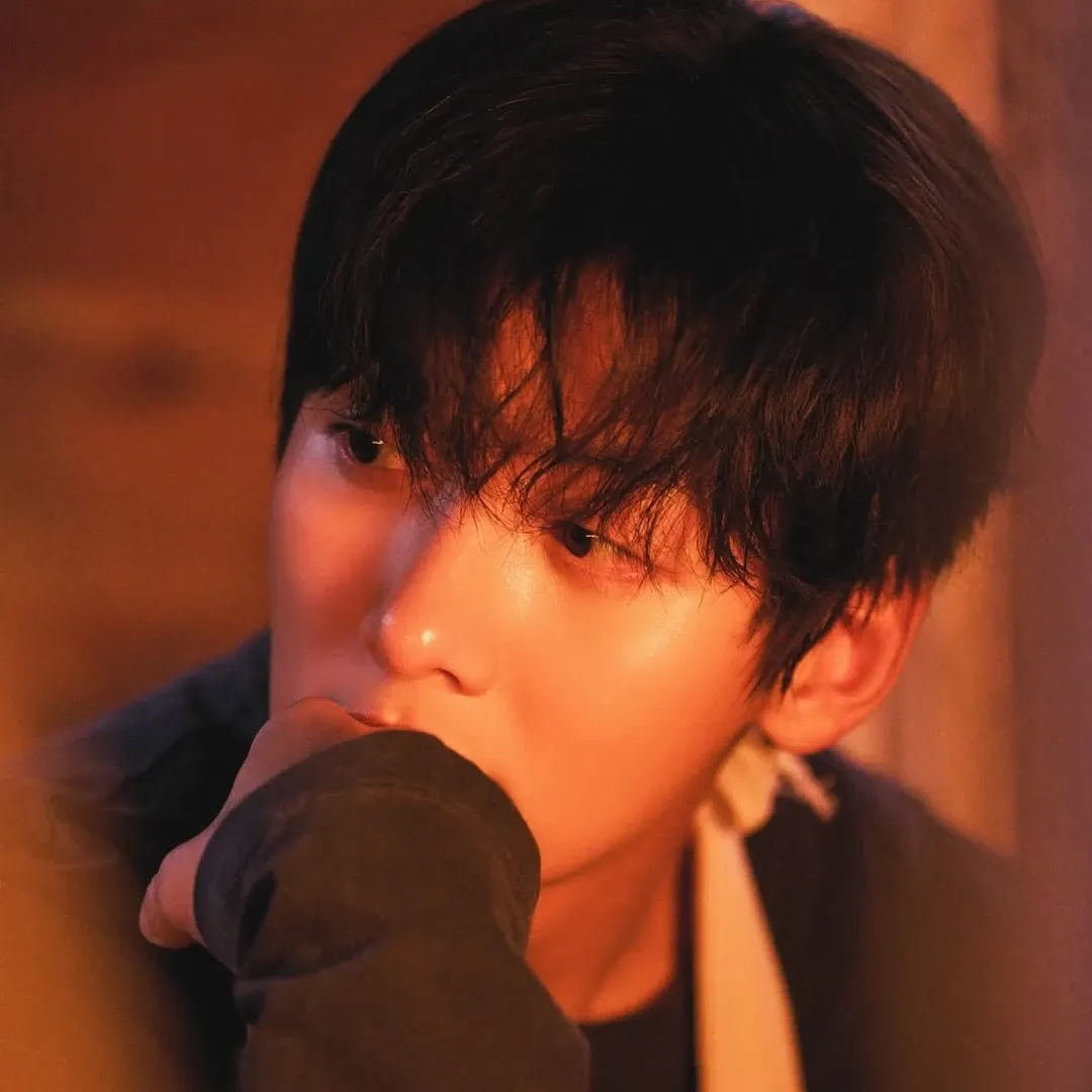 Behind-the-scenes cut of Ji Changwook