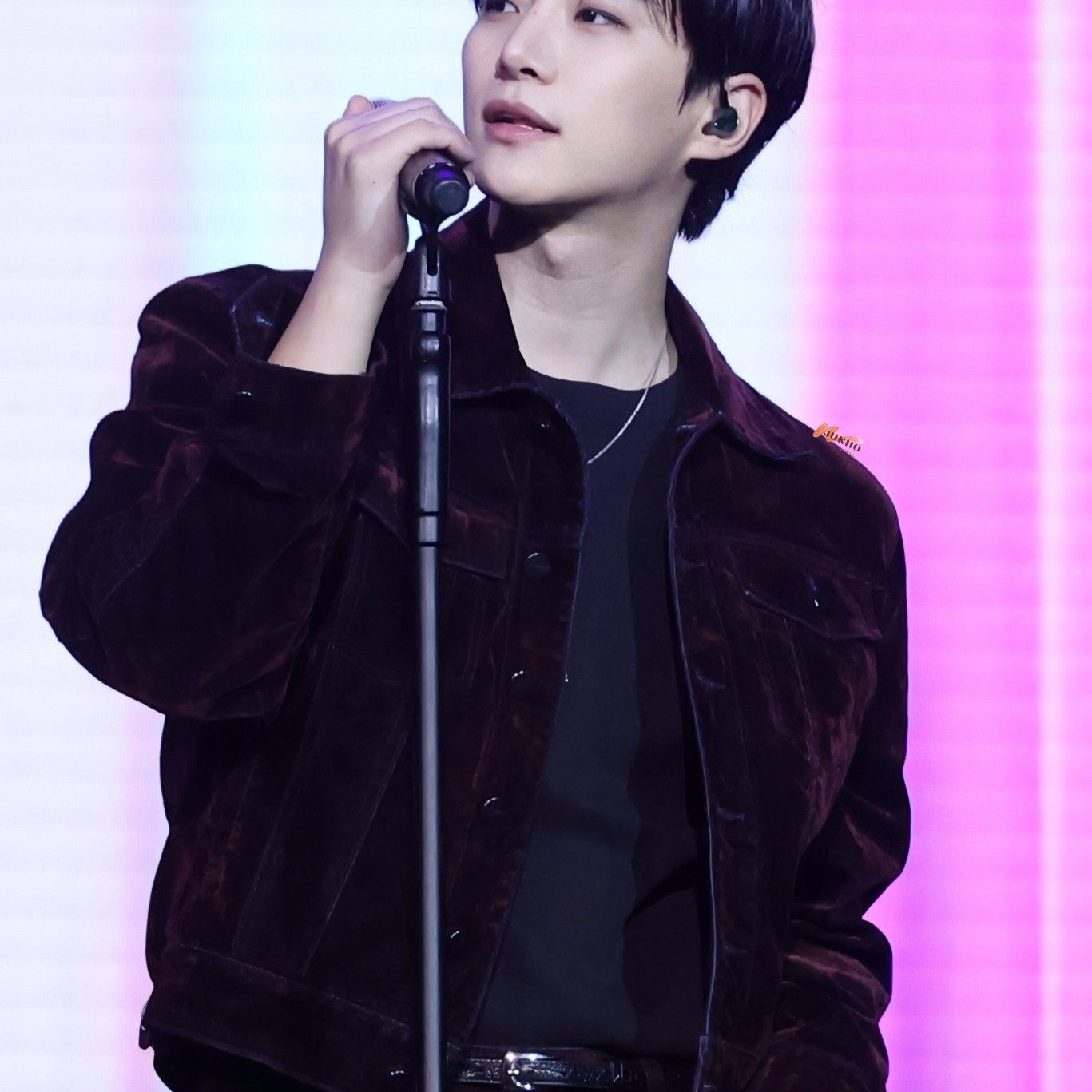 イ・ジュノのビハインドカット