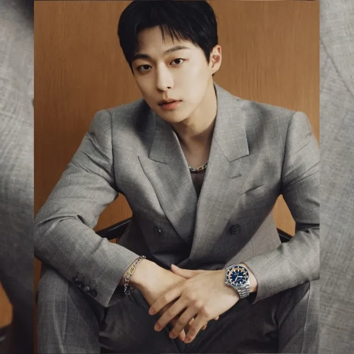 Behind-the-scenes cut of Bae Inhyuk