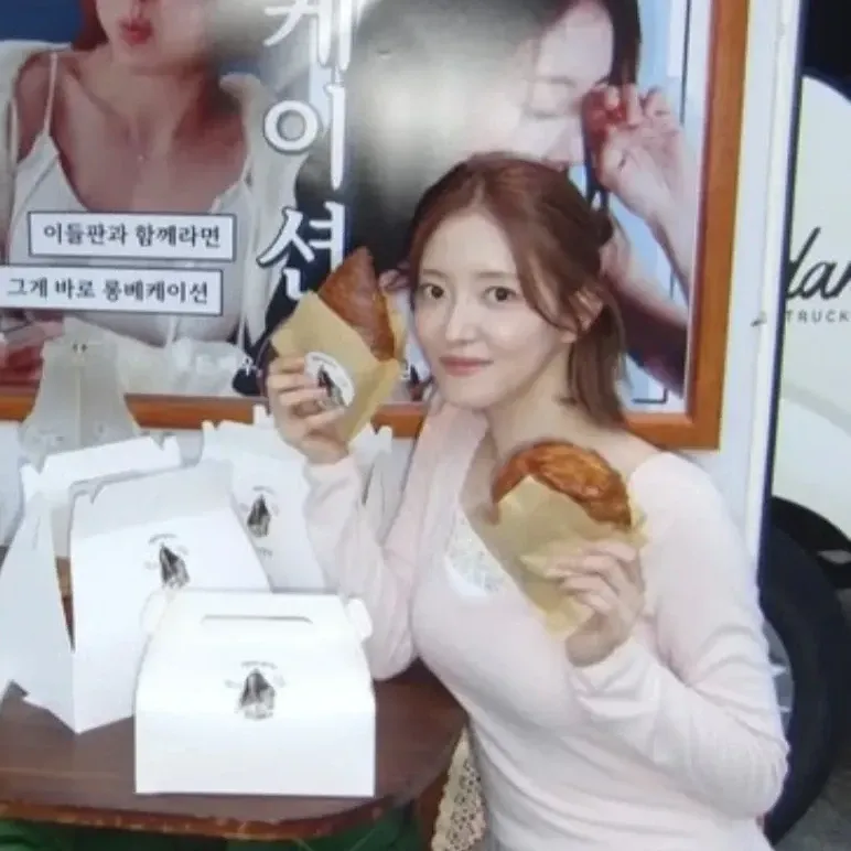 Behind-the-scenes cut of Lee Seyoung