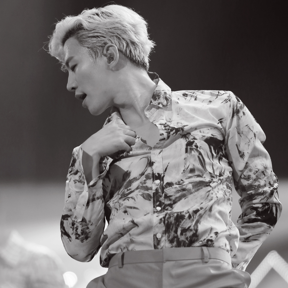 イ・ジュノの最近の活動ショット