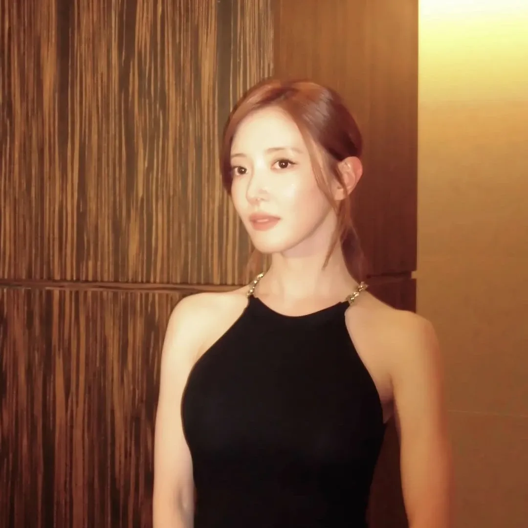 Recent activity shot of Lee Seyoung