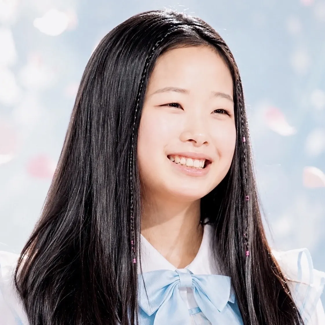 Behind-the-scenes cut of Lee Sooyeon