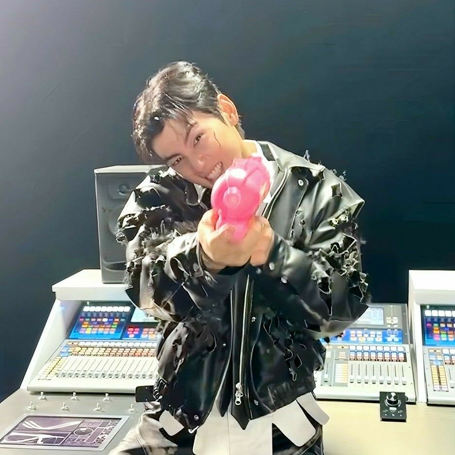 Latest photo of Cha Eunwoo
