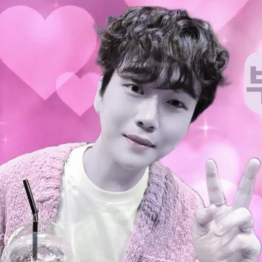 Latest photo of Hwang Youngwoong