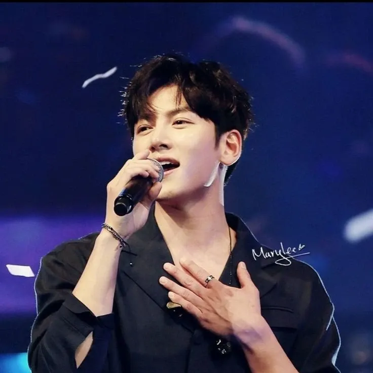 Behind-the-scenes cut of Ji Changwook