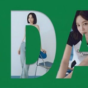 Behind-the-scenes cut of Yeonwoo