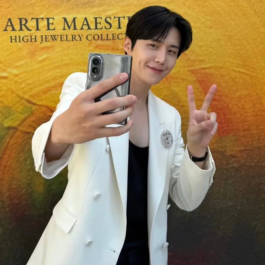 Postingan selebriti populer yang disukai penggemar