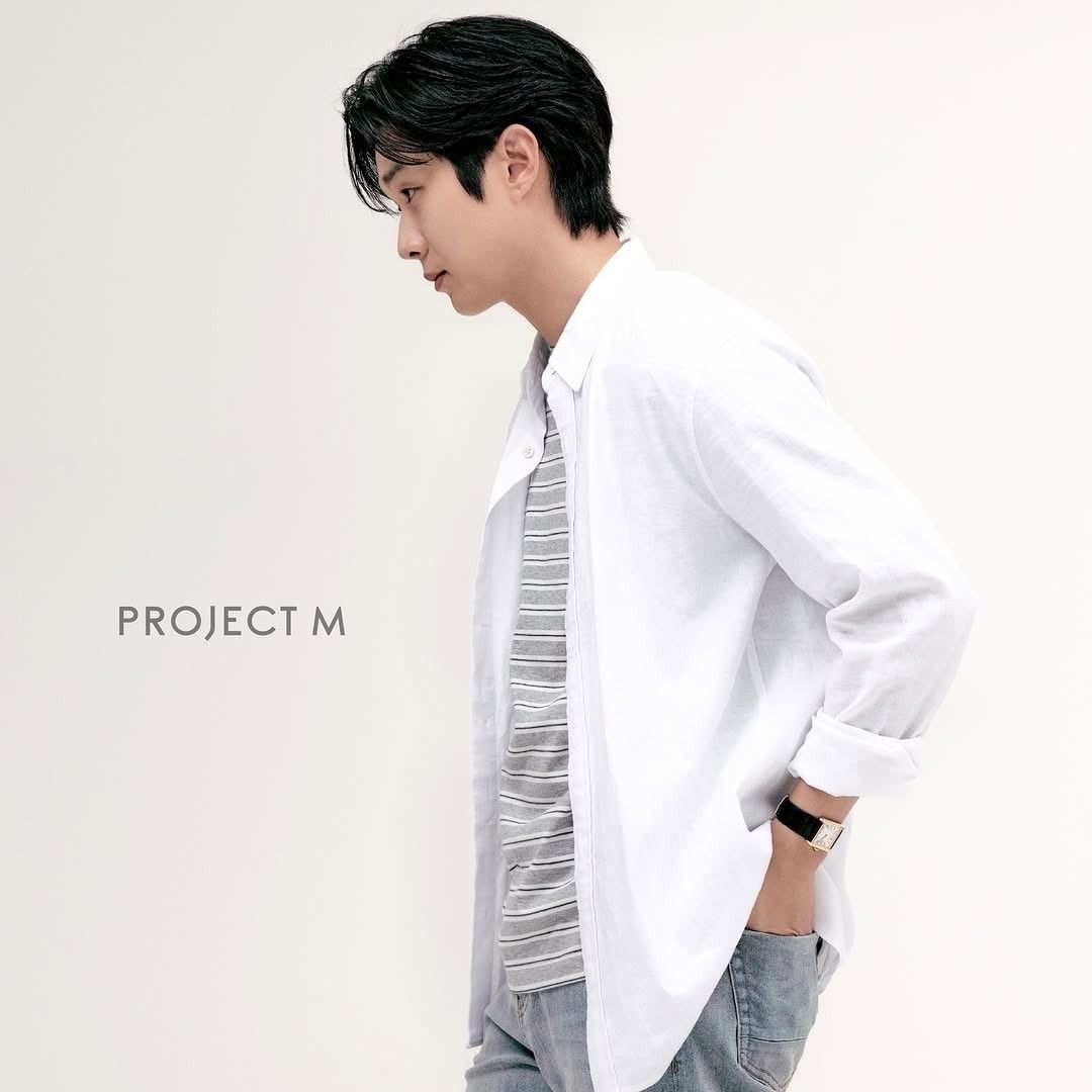 A moment captured by a fan of Choi Wooshik