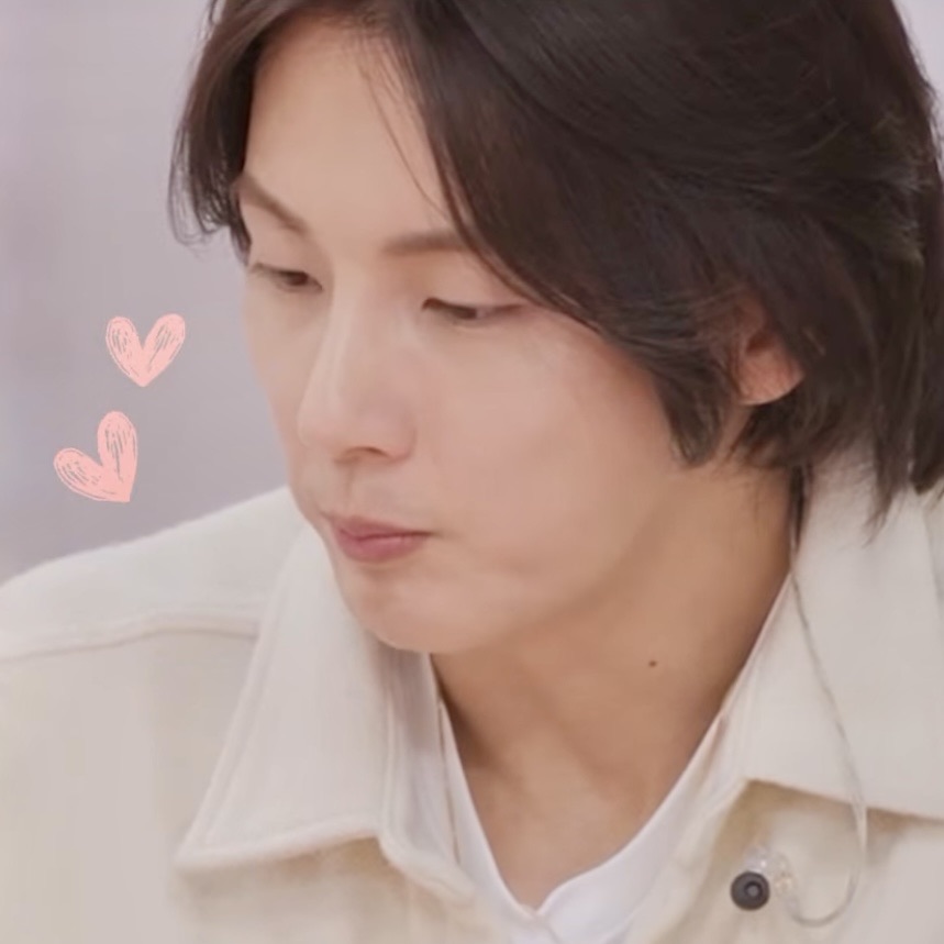 A moment captured by a fan of Yoon Shiyoon