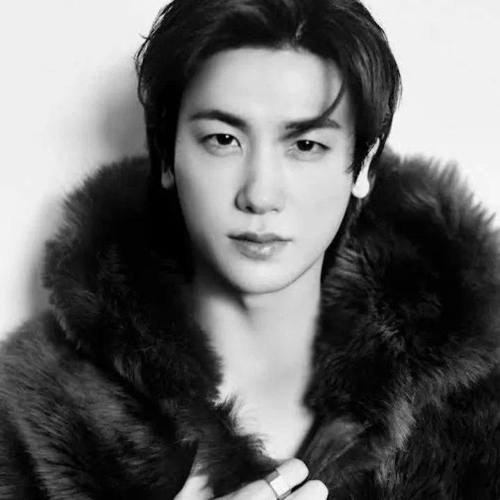 Behind-the-scenes cut of Park Hyungsik