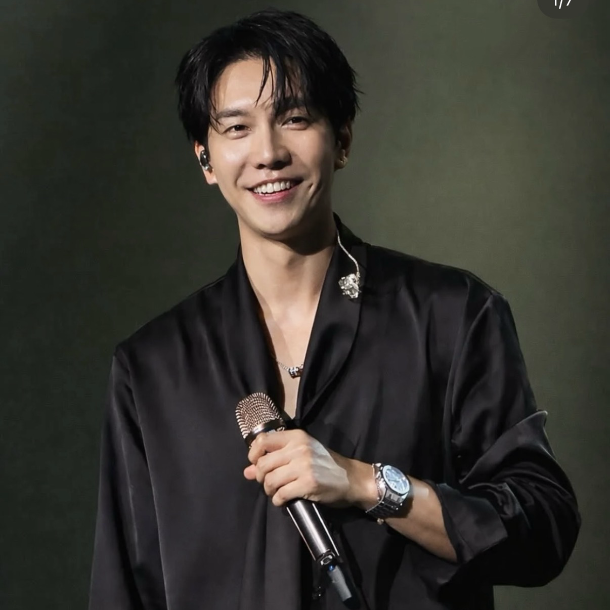 Momen yang diabadikan oleh penggemar Lee Seunggi