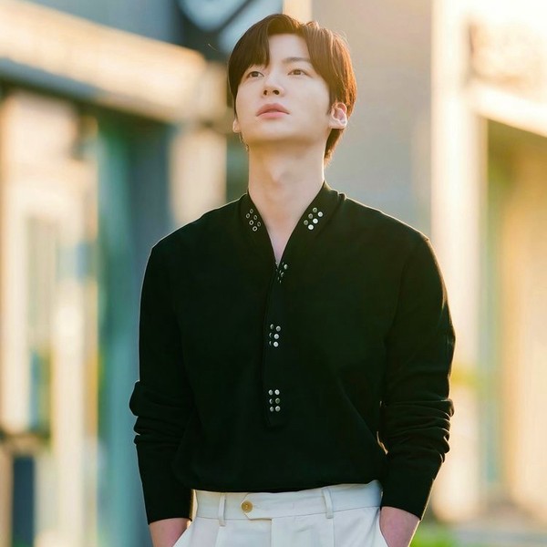 Today’s standout profile photo of Ahn Jaehyun on Choeaedol Celeb