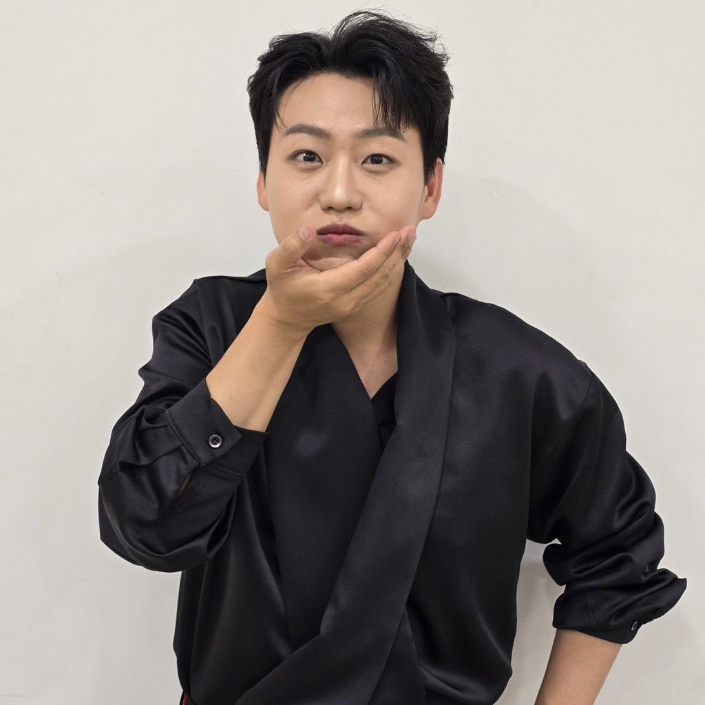 Recent activity shot of Min Soohyun