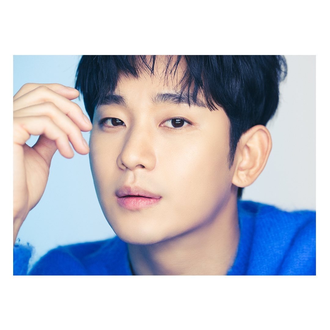 A moment captured by a fan of Kim Soohyun