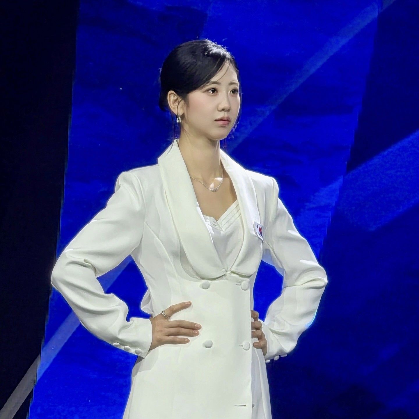 Behind-the-scenes cut of Kang Hyeyeon