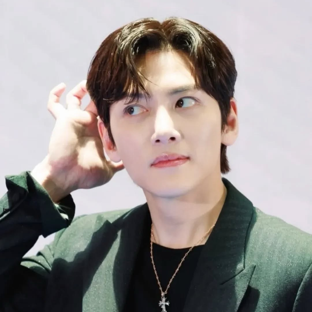 チ・チャンウクの最近の活動ショット