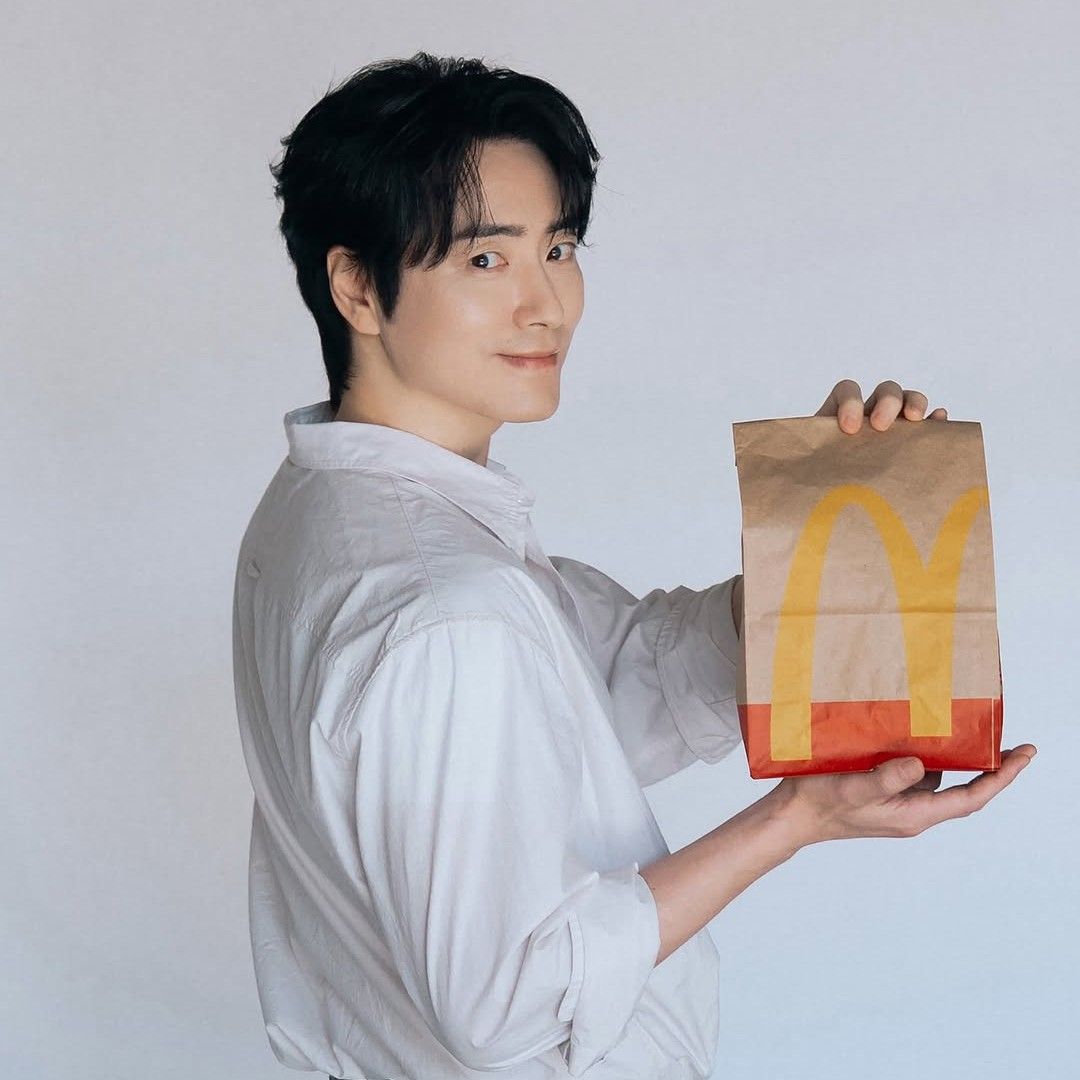 Behind-the-scenes cut of Lee Joonhyuk