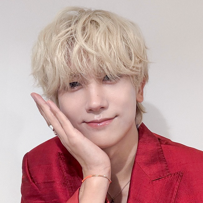 A moment captured by a fan of Park Hyungsik