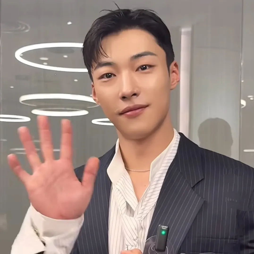 Latest photo of Woo Dohwan
