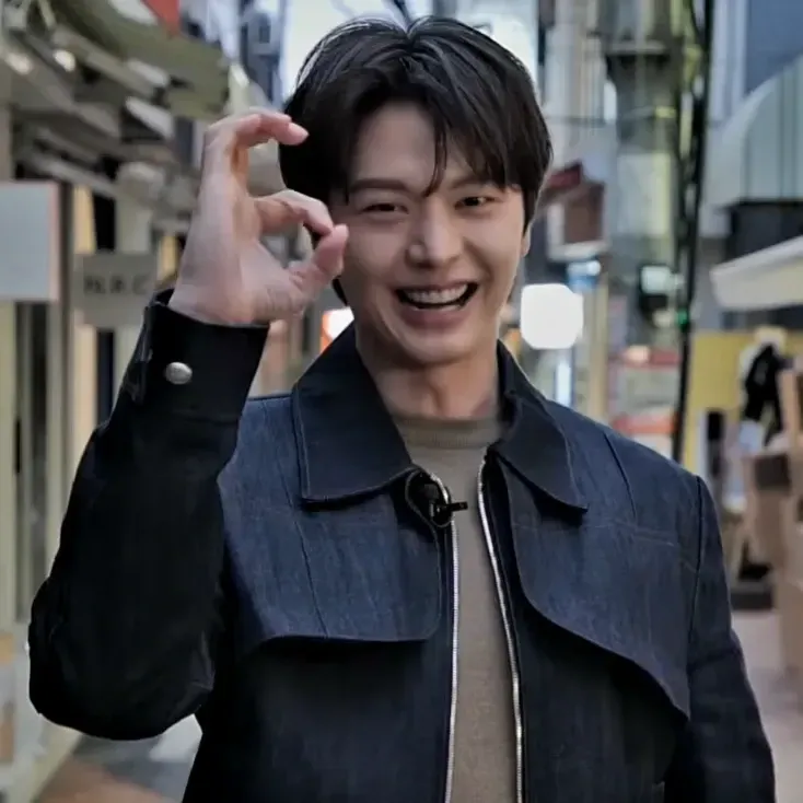 Behind-the-scenes cut of Yook Sungjae