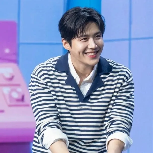 김선호의 최신 사진
