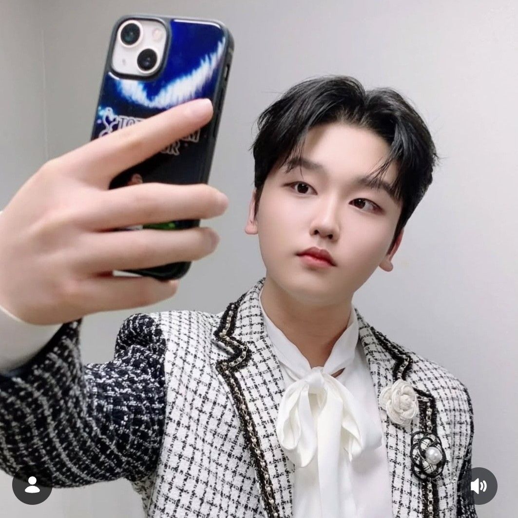 A moment captured by a fan of Park Sungon